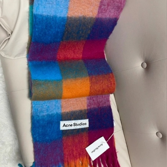 Acne studios scarf - Picture 3 of 5